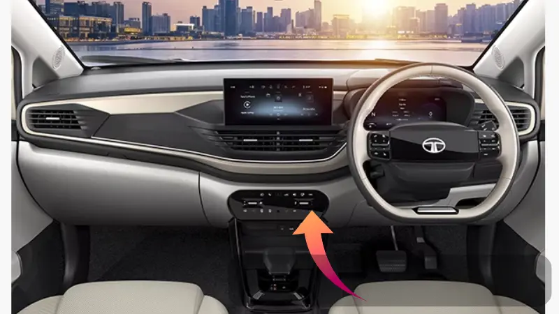 Tata Altroz Facelift cabin with 10.25-inch digital dashboard, touchscreen, and premium black-beige interior